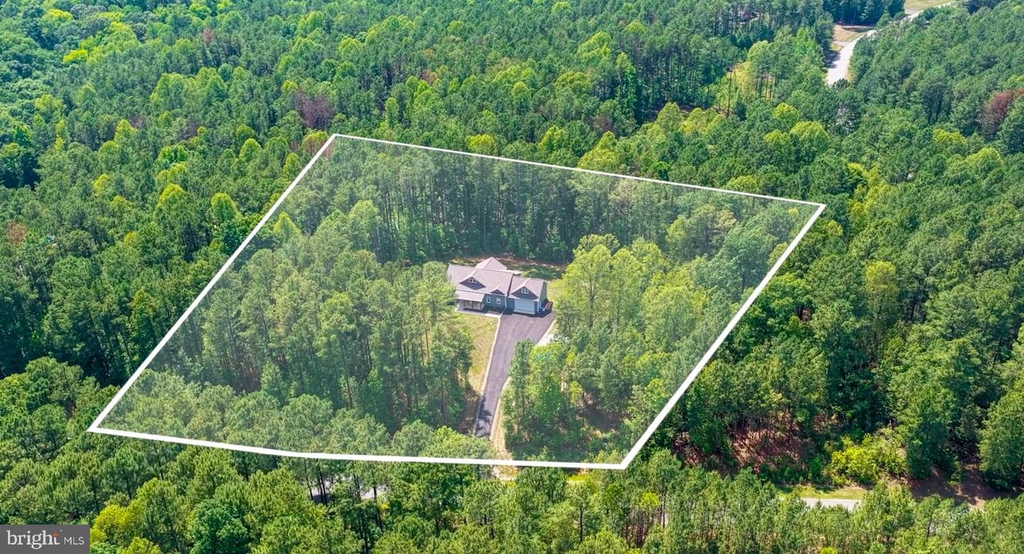 1098 Lake Forest Drive photo 4