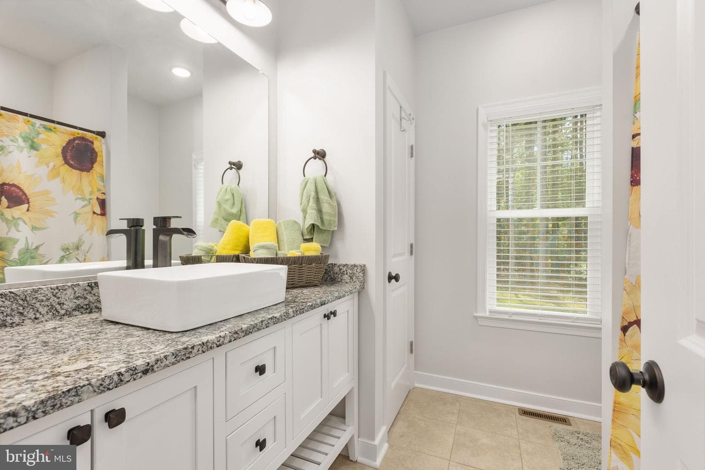 1098 Lake Forest Drive photo 40