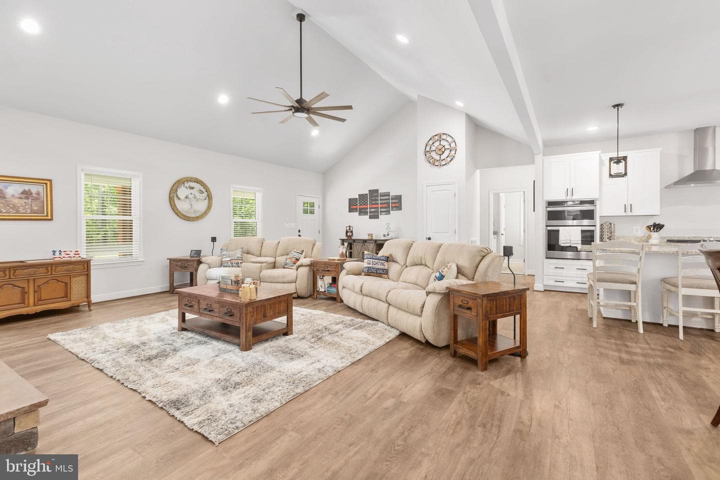 1098 Lake Forest Drive photo 43