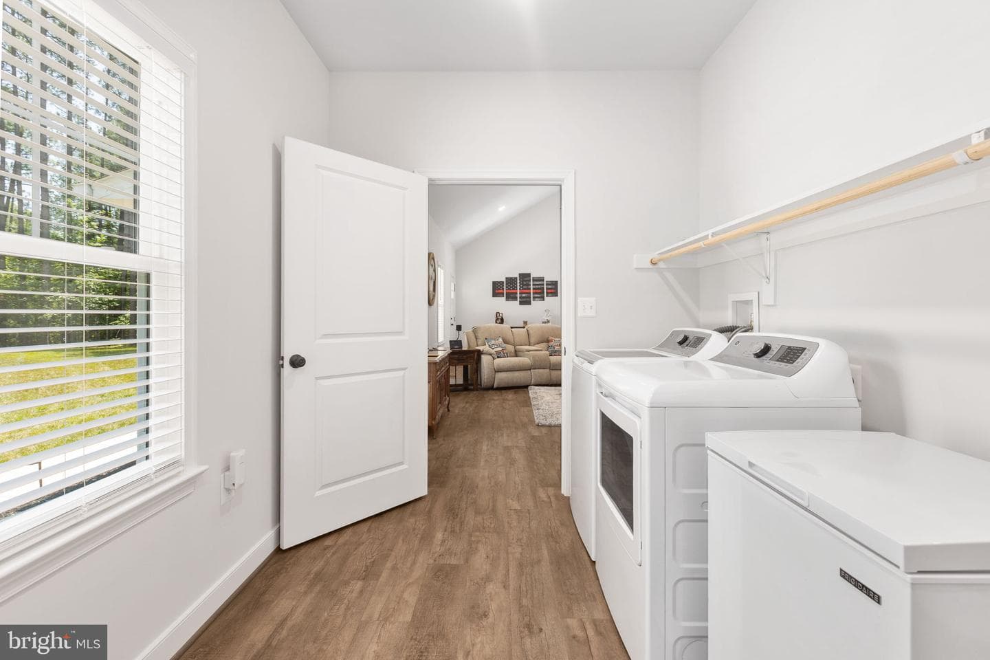 1098 Lake Forest Drive photo 44