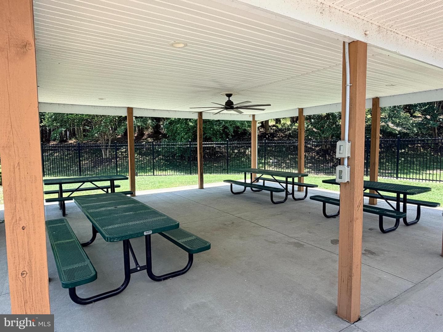 1098 Lake Forest Drive photo 74
