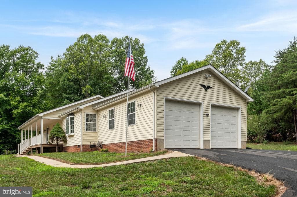857 Tall Pines Drive photo 4