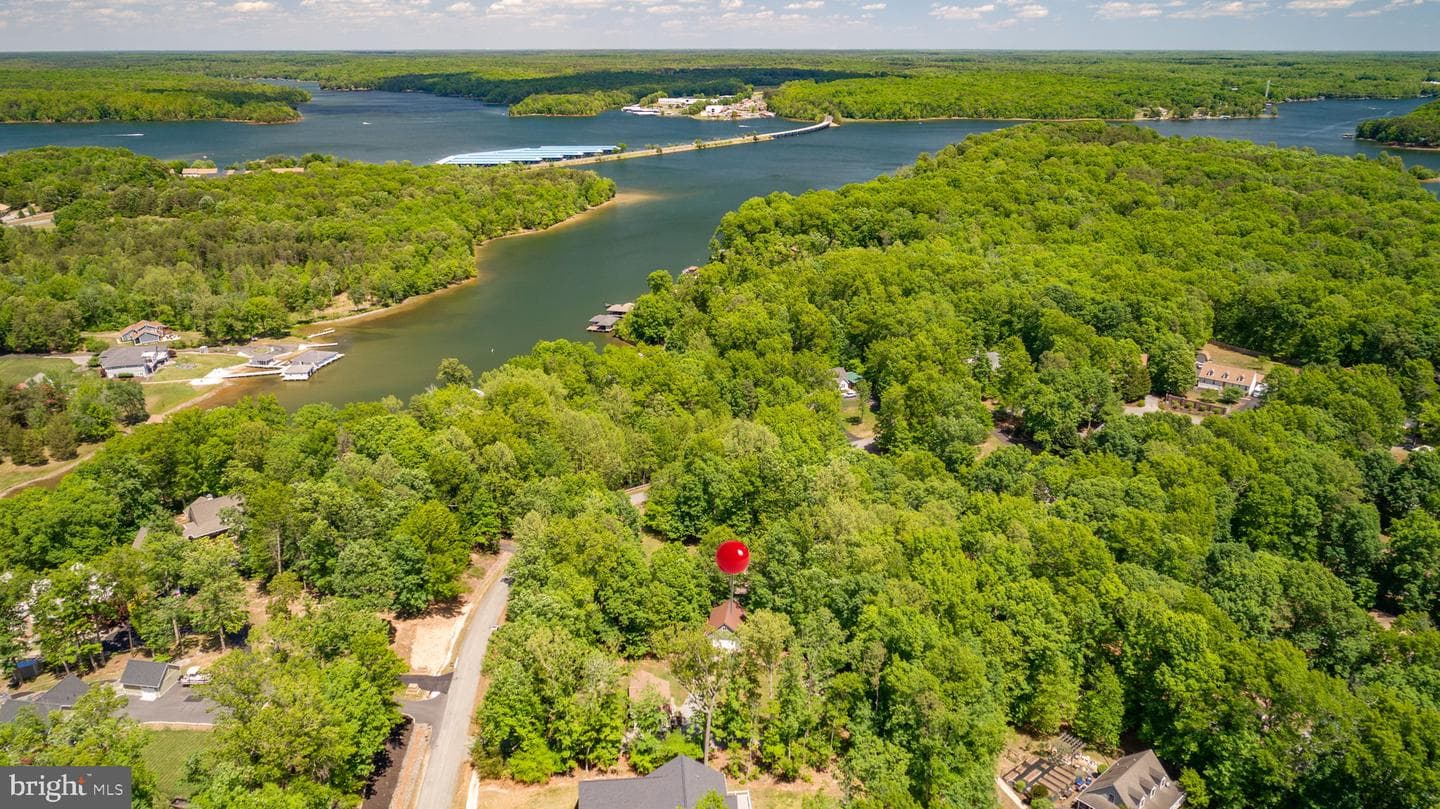 106 Bernie Cir, Mineral