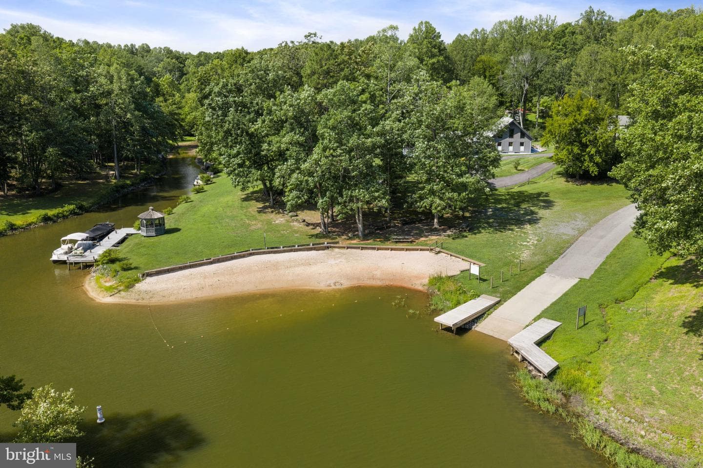 297 N Bluewater Boulevard photo 26