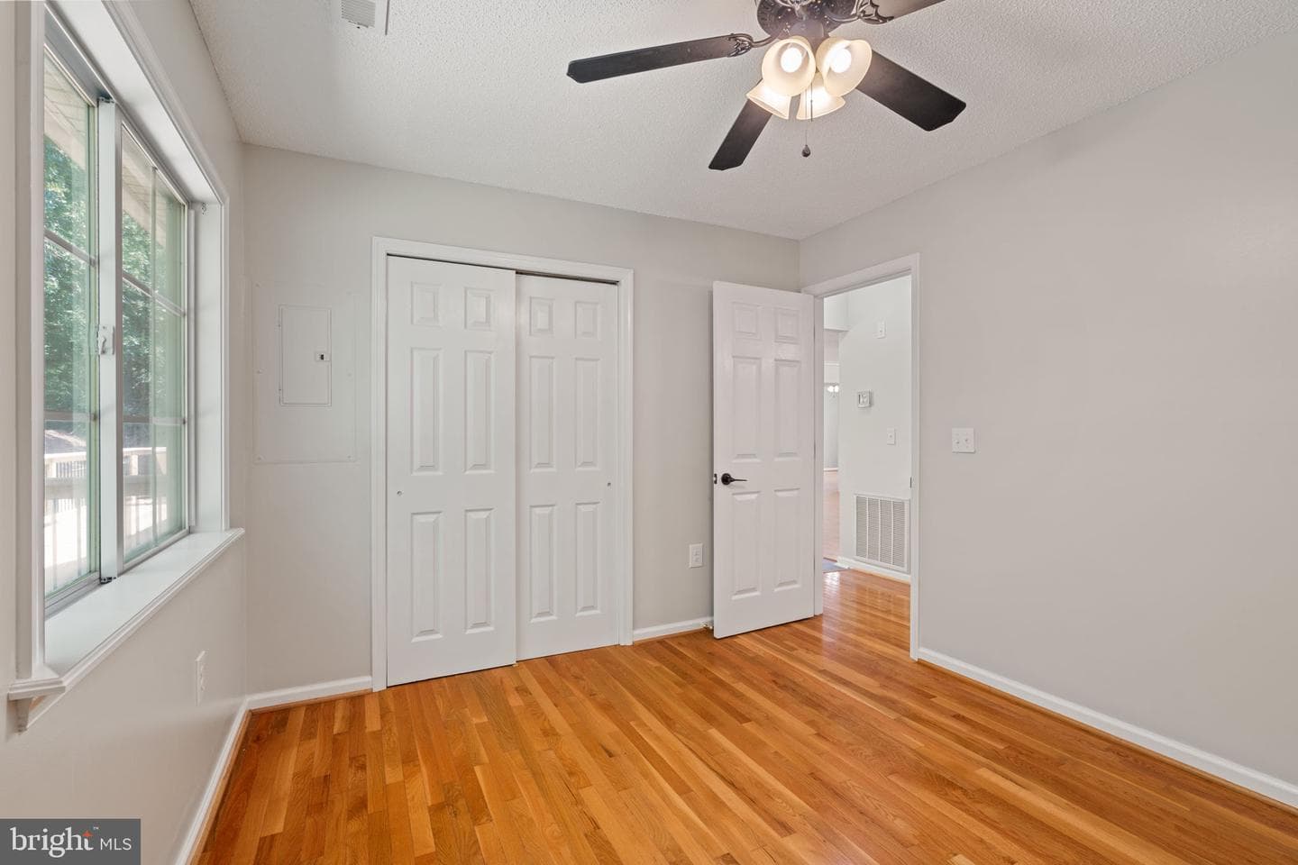 297 N Bluewater Boulevard photo 44