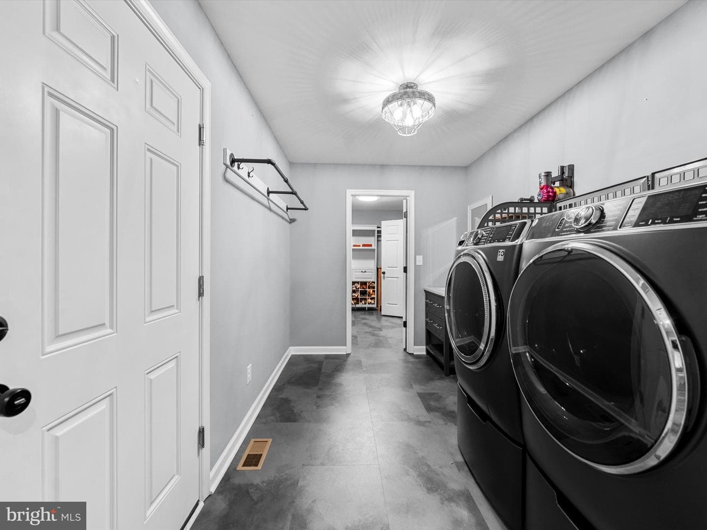 367 Pinehurst Drive photo 31