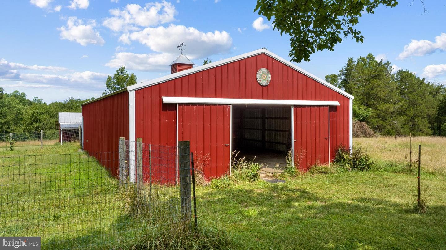 775 Spring Road photo 21