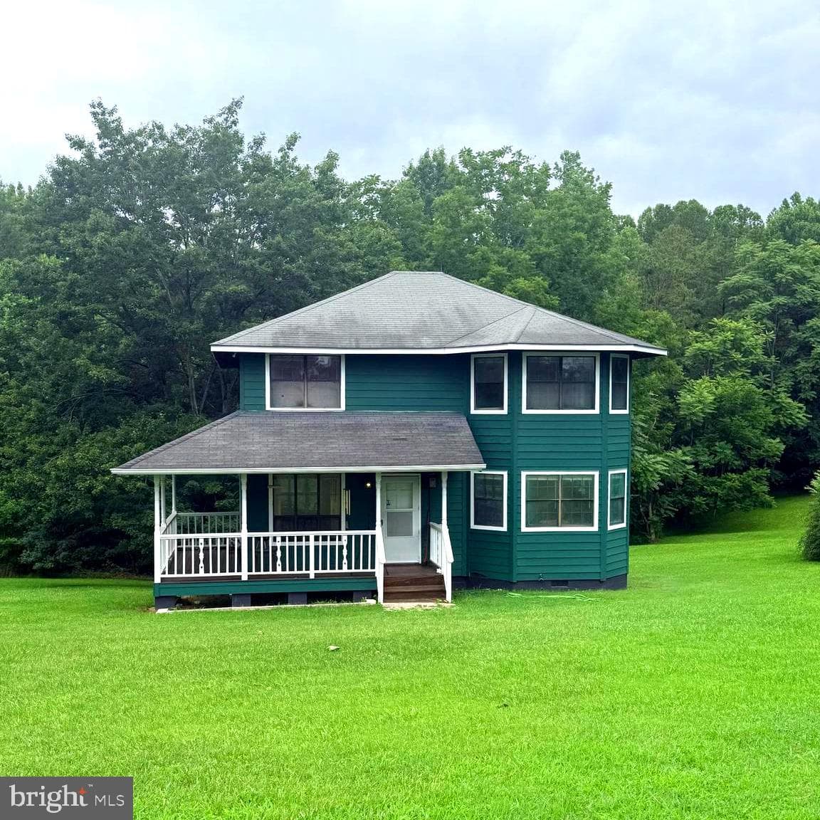 1211 Mt Airy Road