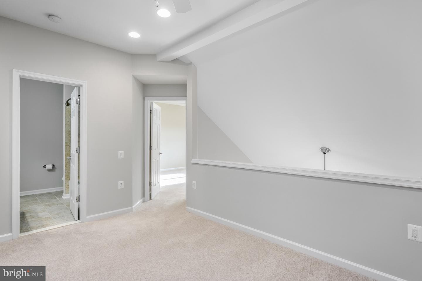 20443 Valley Falls Square photo 33