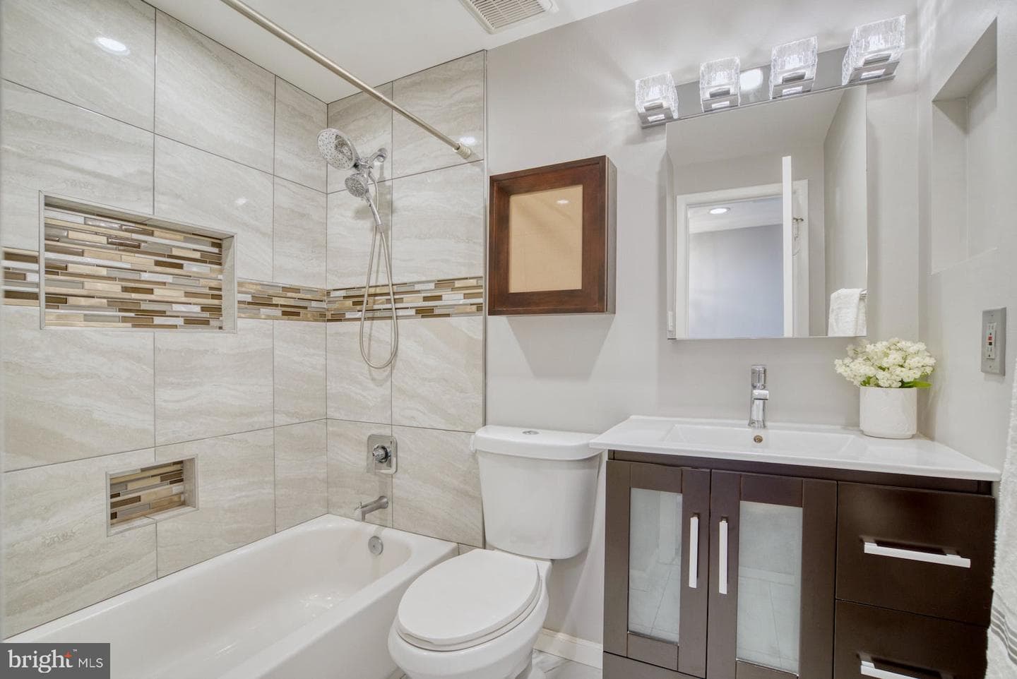 602 Giles Place photo 22