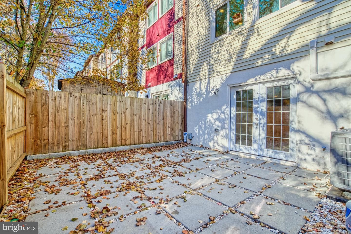 602 Giles Place photo 28