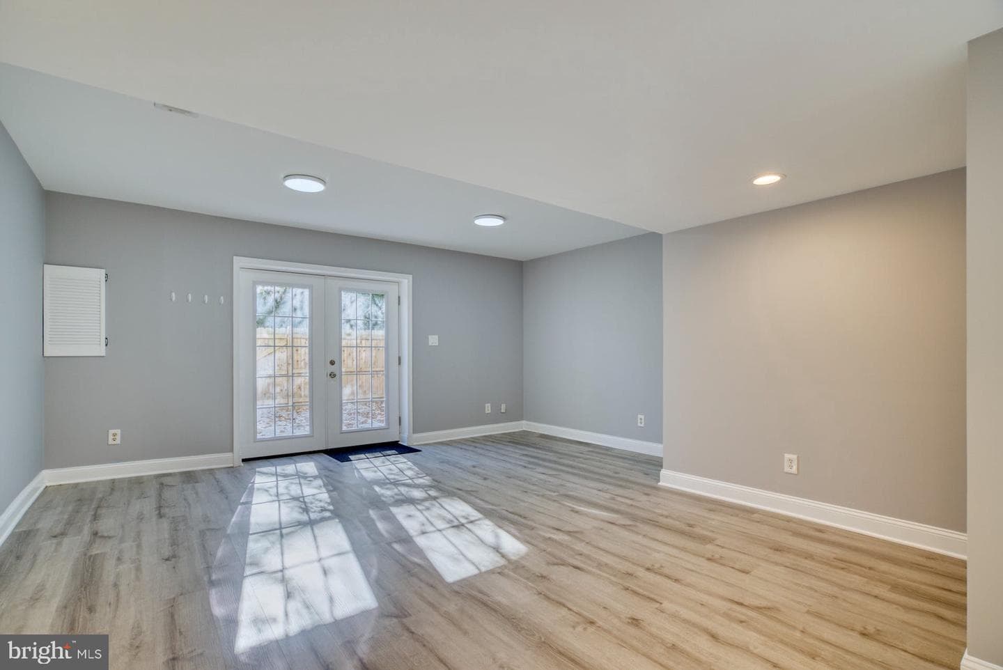 602 Giles Place photo 4