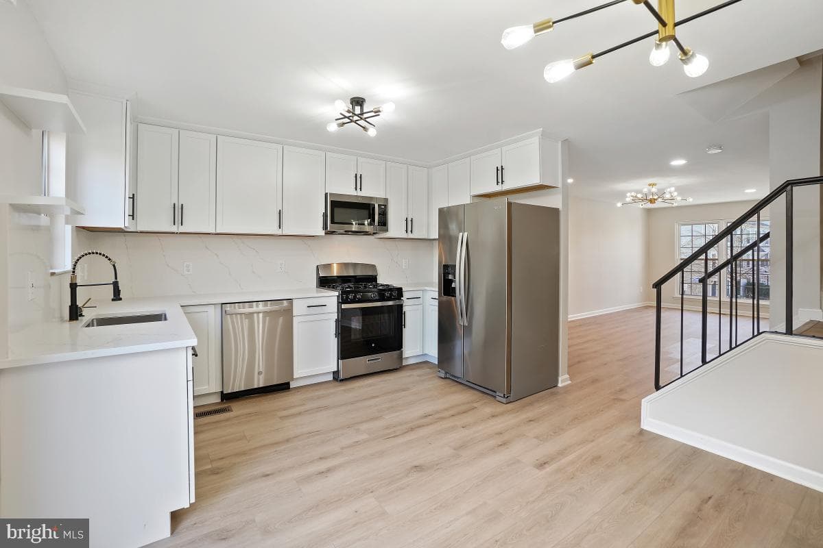 20202 Foothill Terrace photo 16