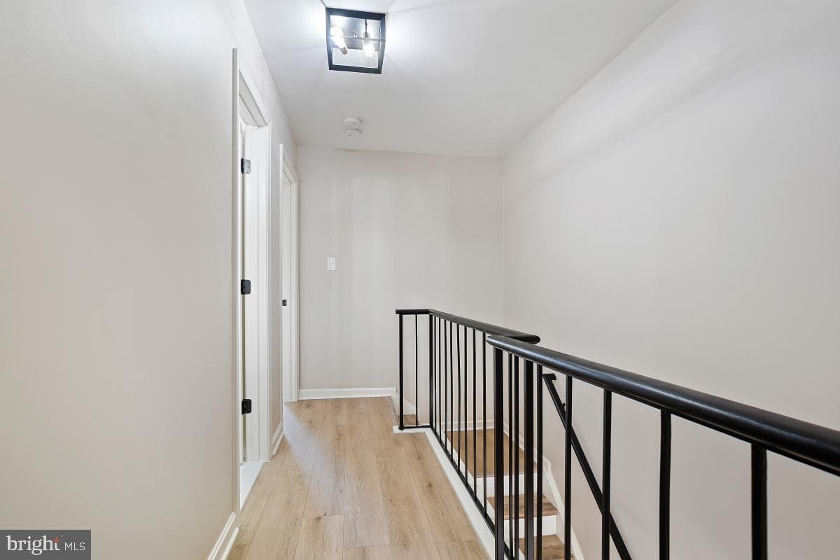 20202 Foothill Terrace photo 21