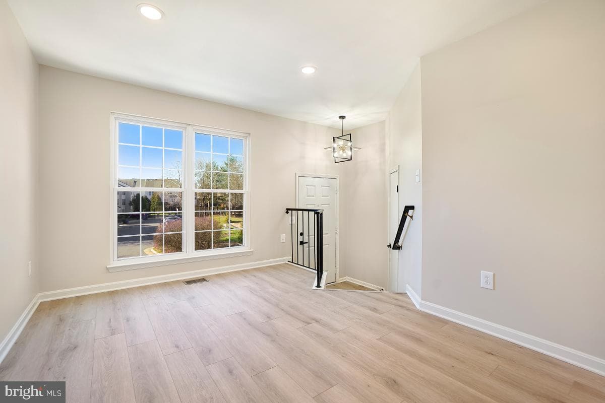 20202 Foothill Terrace photo 7