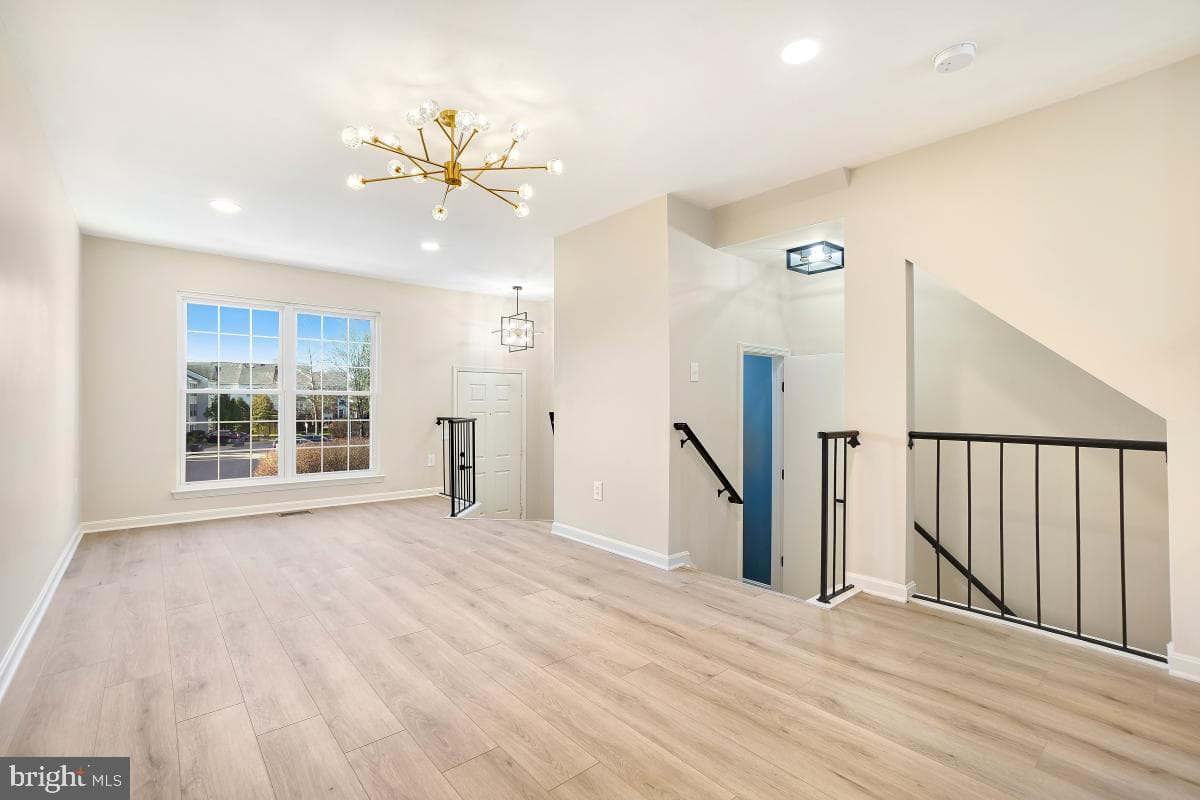 20202 Foothill Terrace photo 9