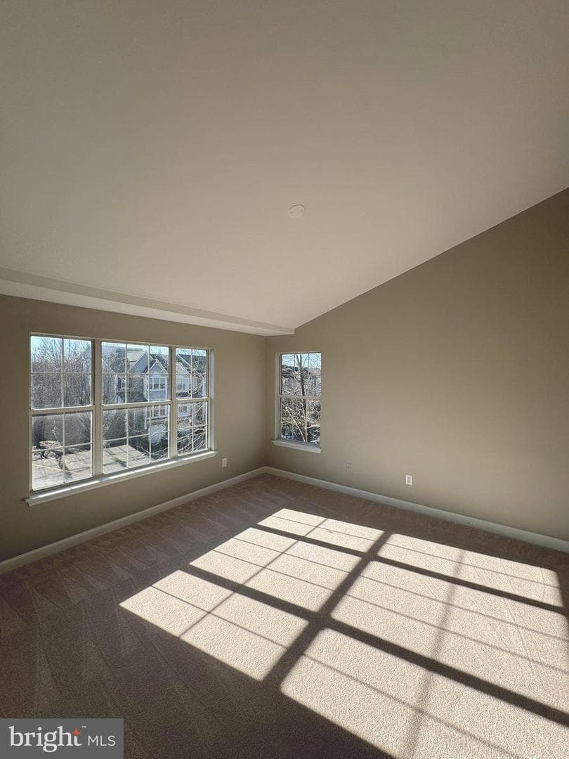 47660 Woolcott Square photo 11