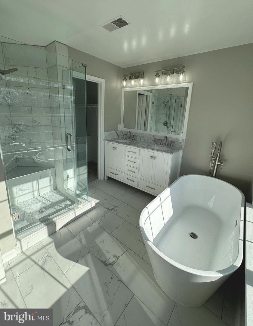 47660 Woolcott Square photo 3