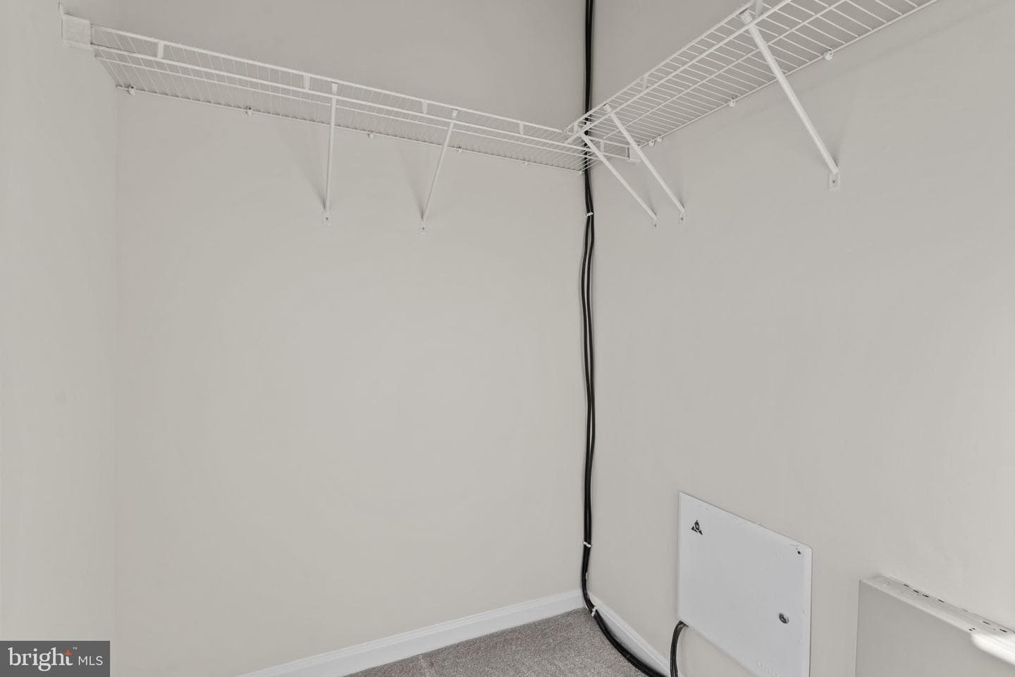 21813 Kelsey Square photo 18