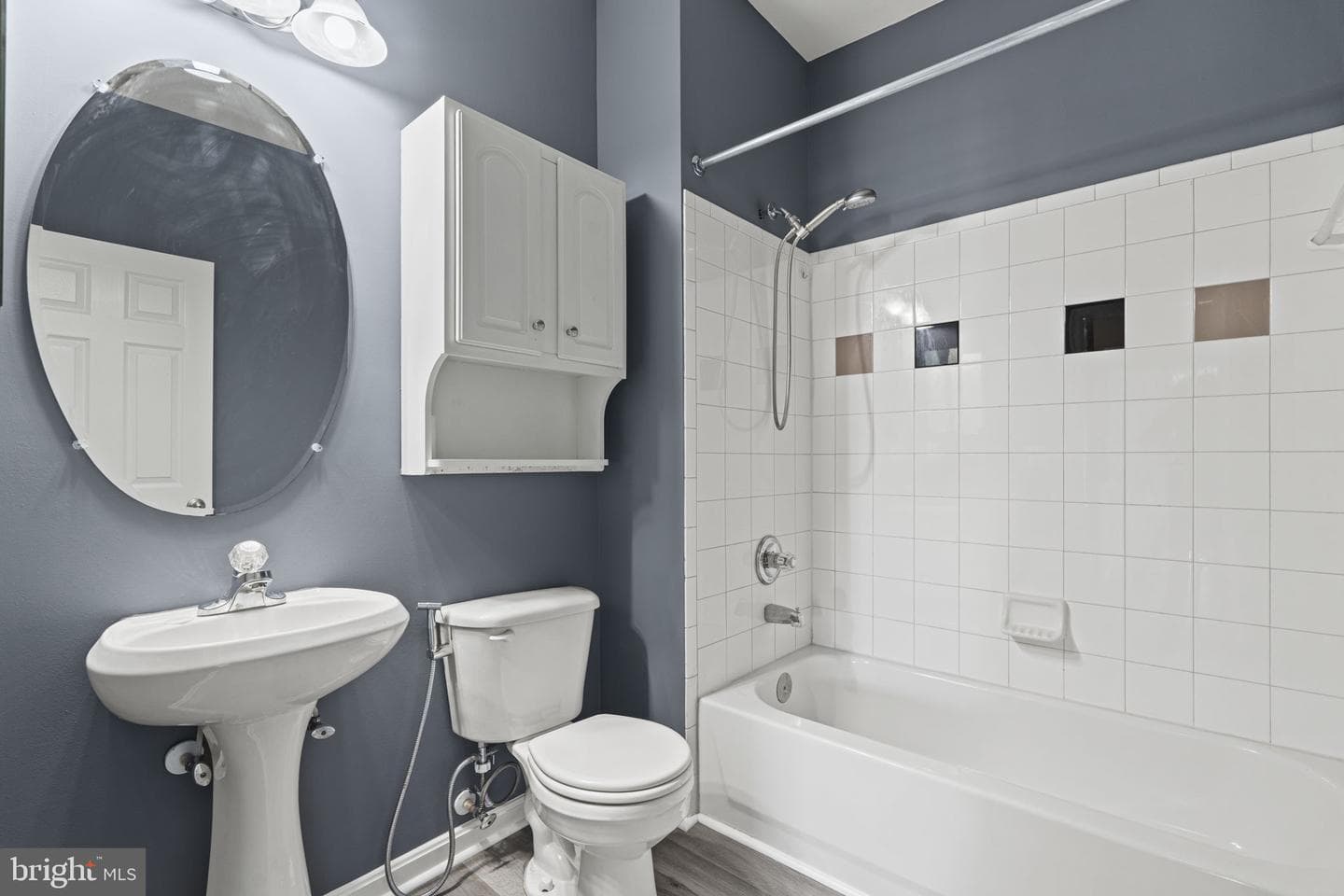21813 Kelsey Square photo 21