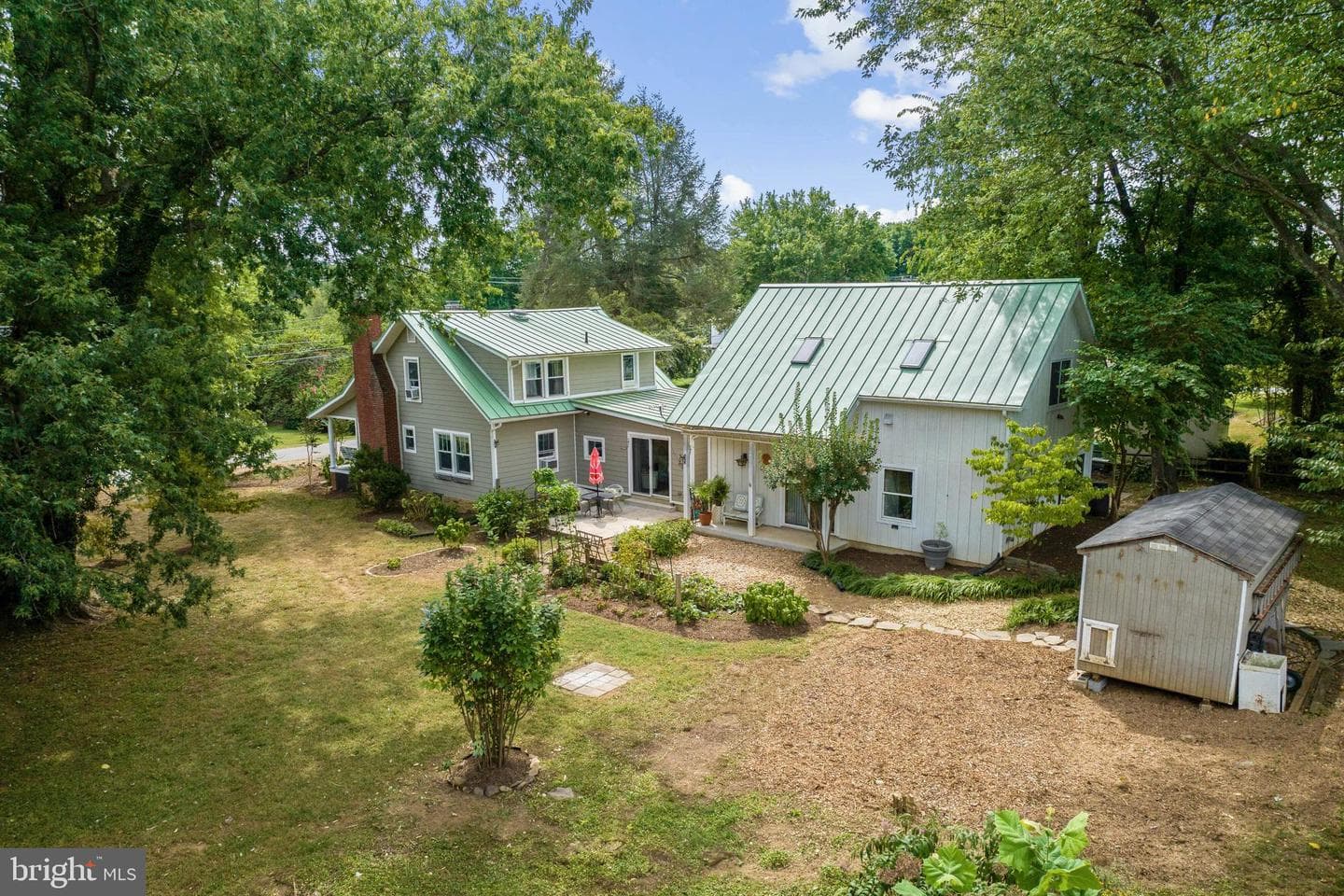604 Martin Avenue photo 32