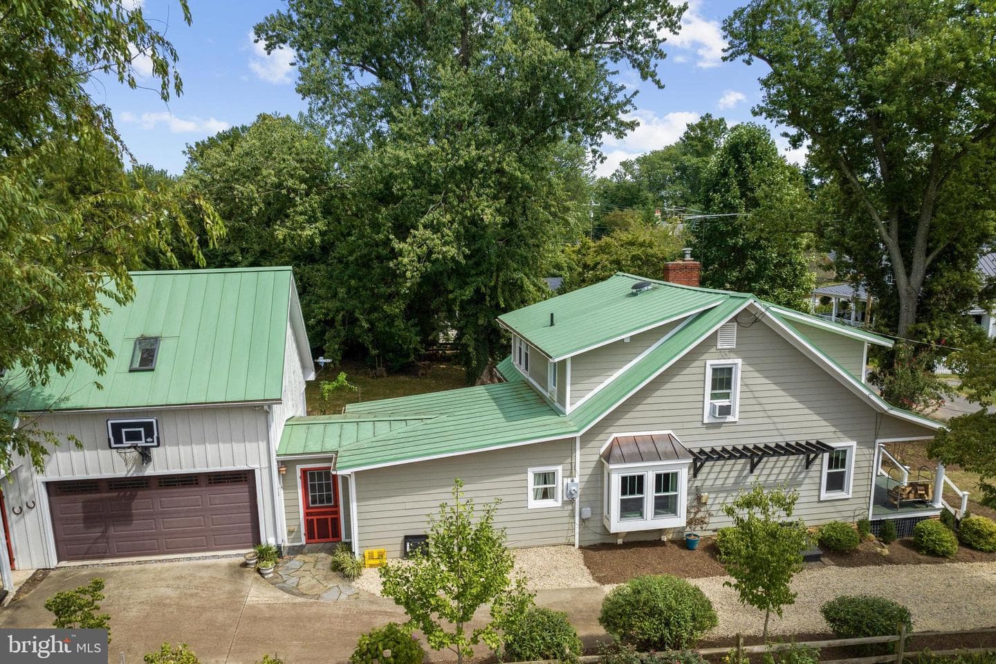 604 Martin Avenue photo 33