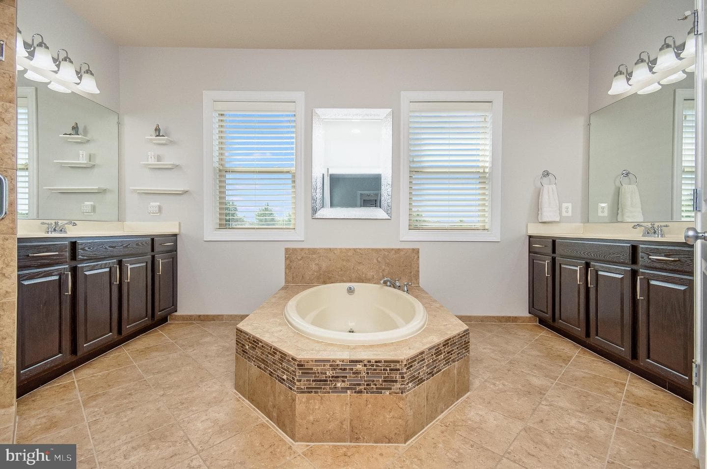 44622 Petersham Drive photo 23