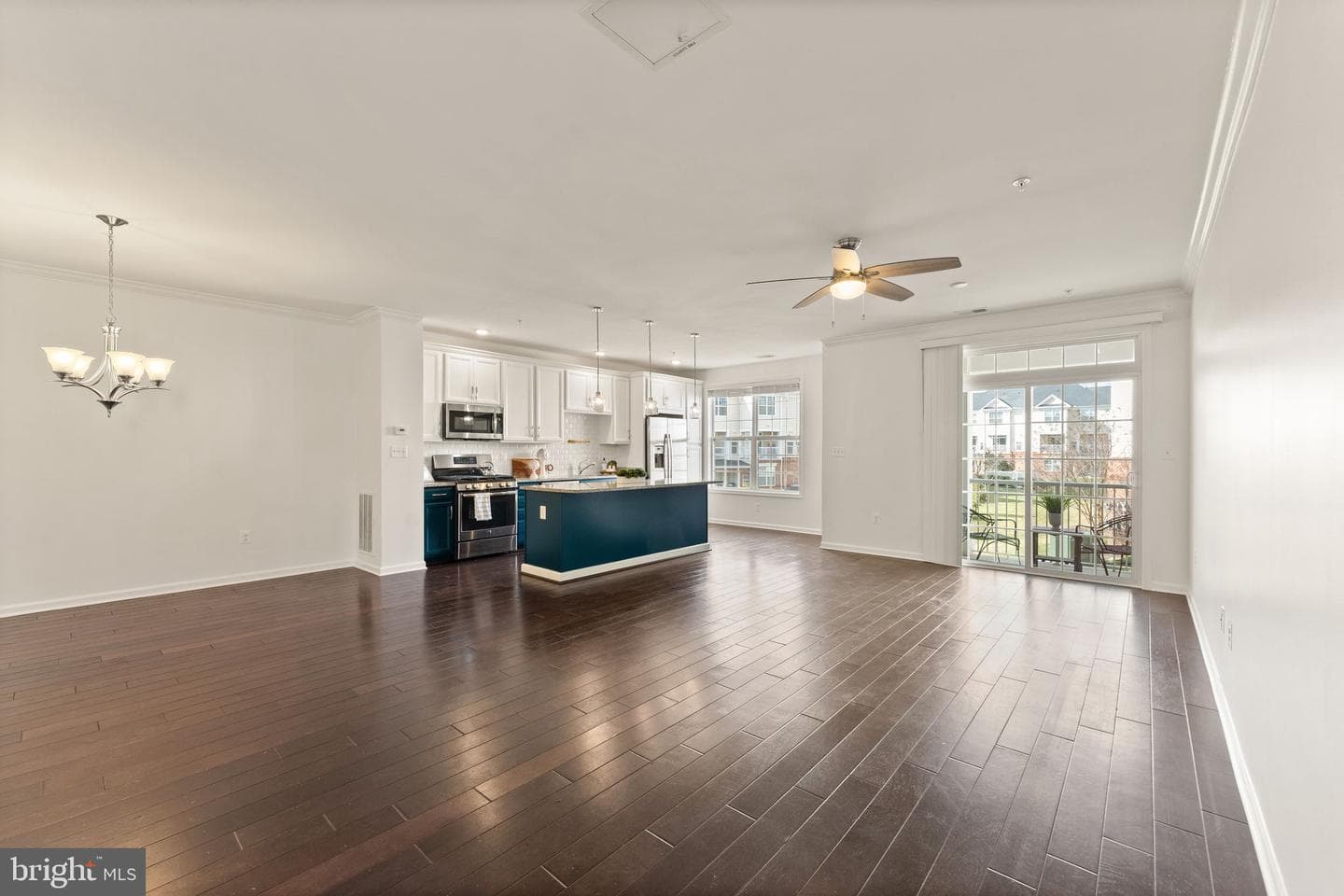 23297 Southdown Manor Terrace #116 photo 10