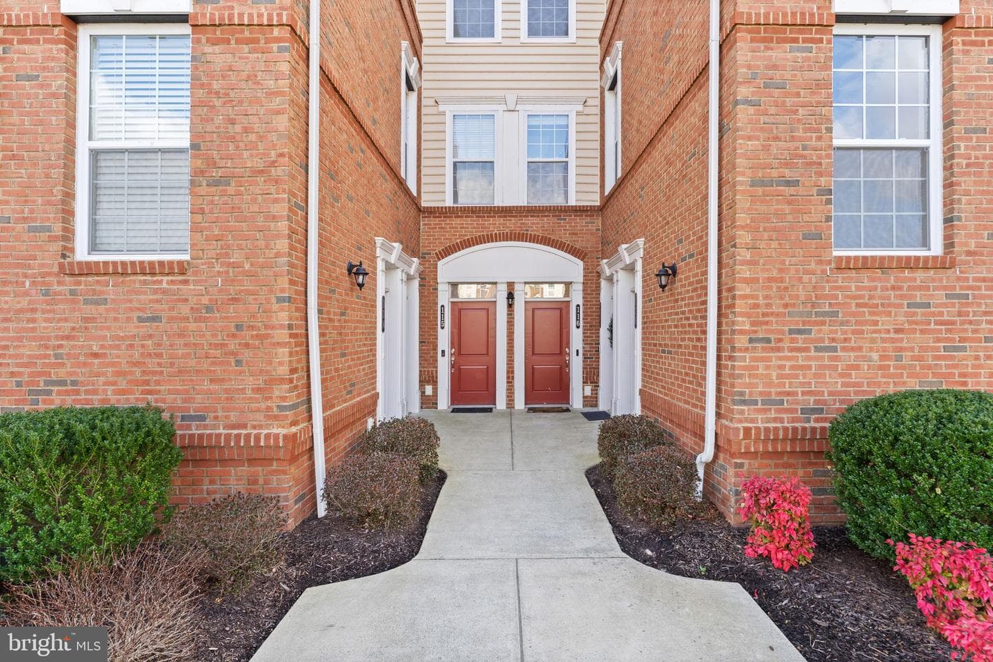 23297 Southdown Manor Terrace #116 photo 4