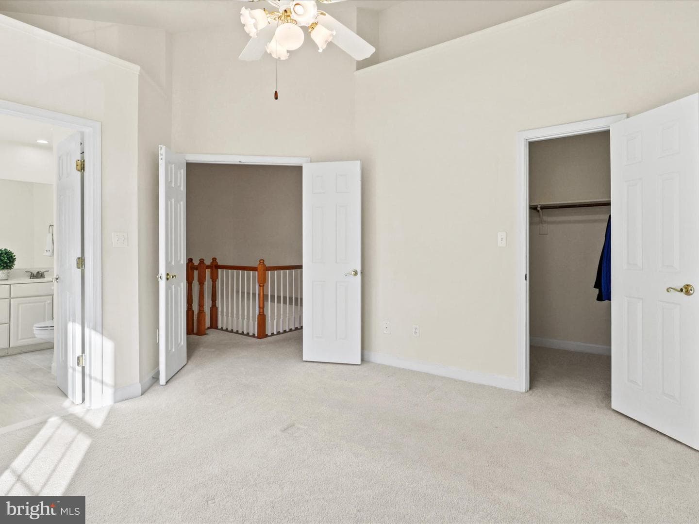20555 Warburton Bay Square photo 19