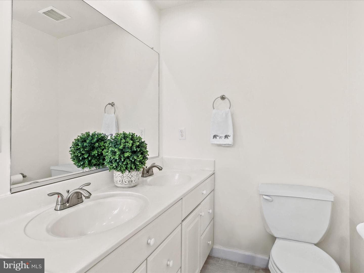 20555 Warburton Bay Square photo 22