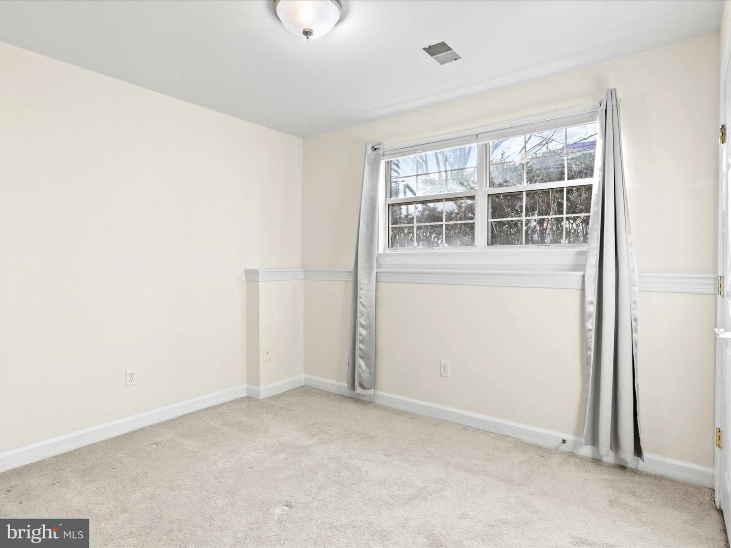 20555 Warburton Bay Square photo 30