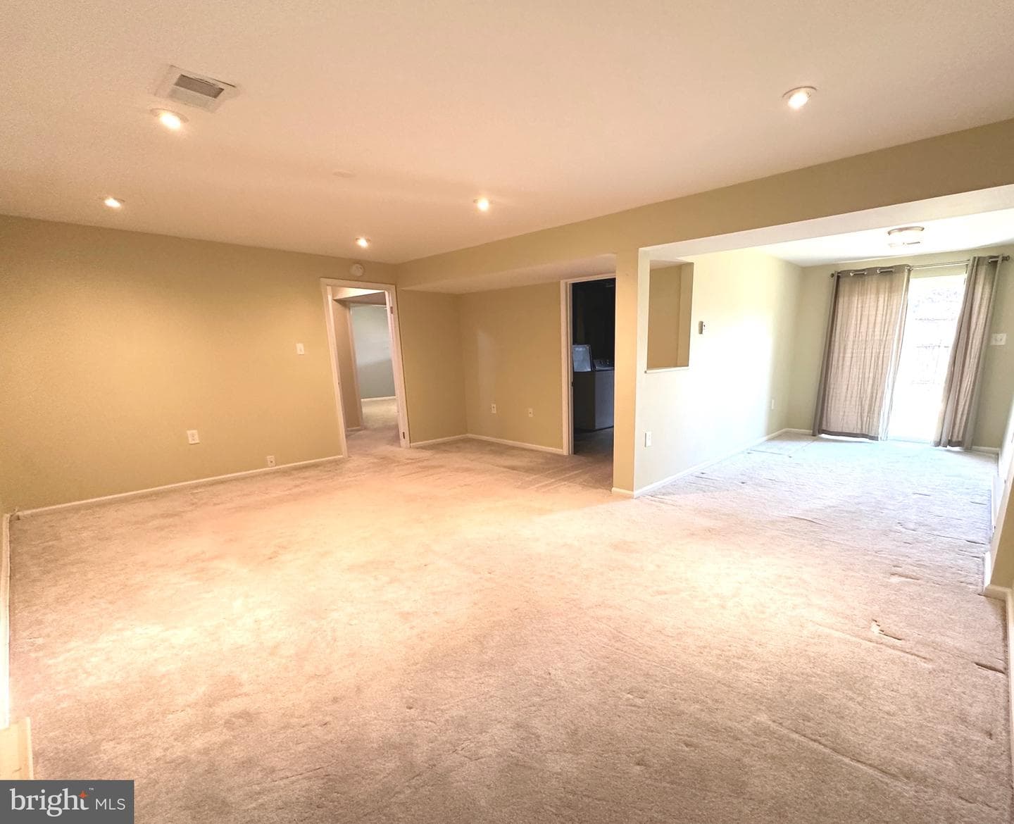 306 Dupont Street photo 11