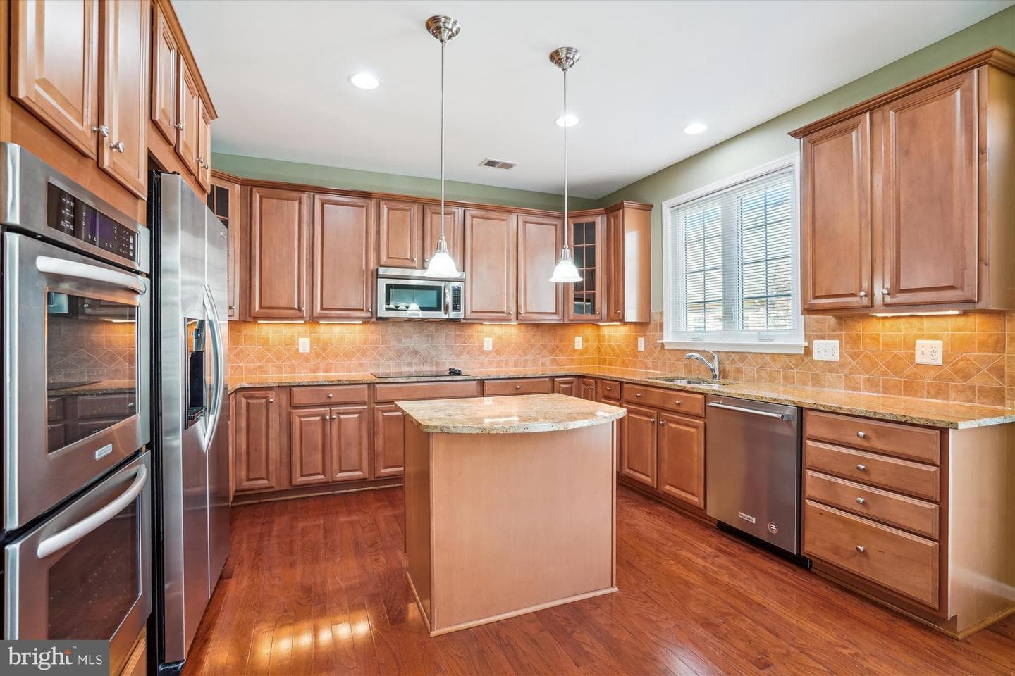 20582 Golden Ridge Drive photo 12