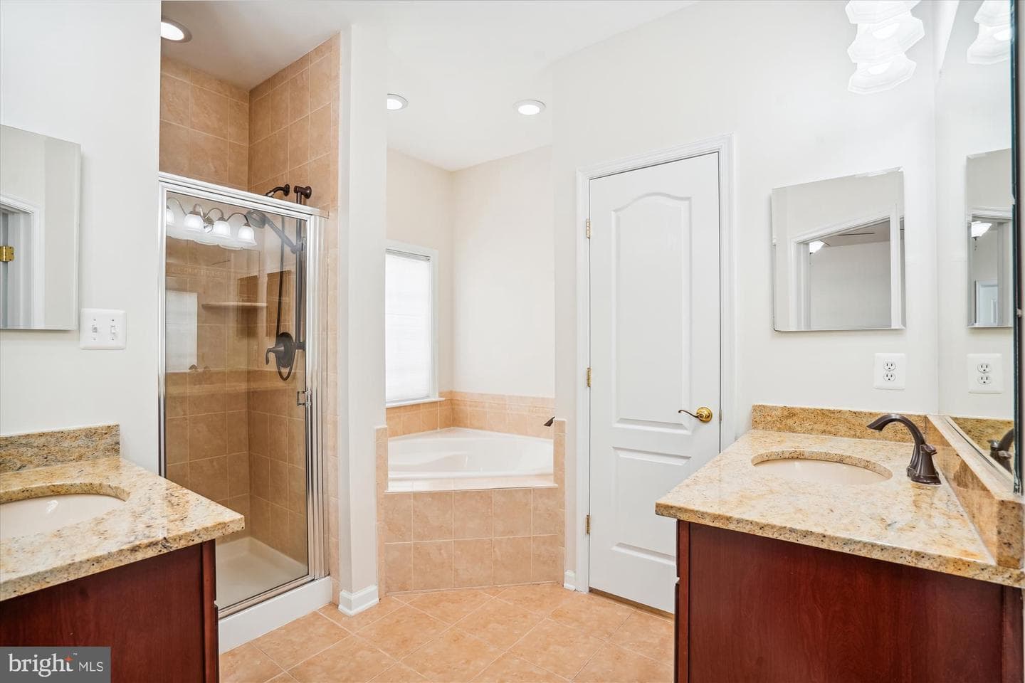 20582 Golden Ridge Drive photo 18