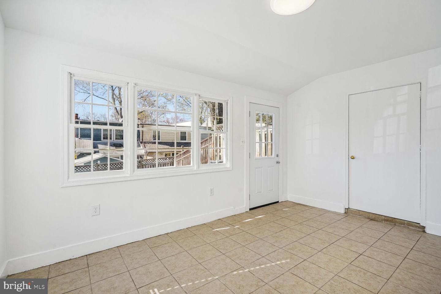 239 Nottoway Street SE photo 9