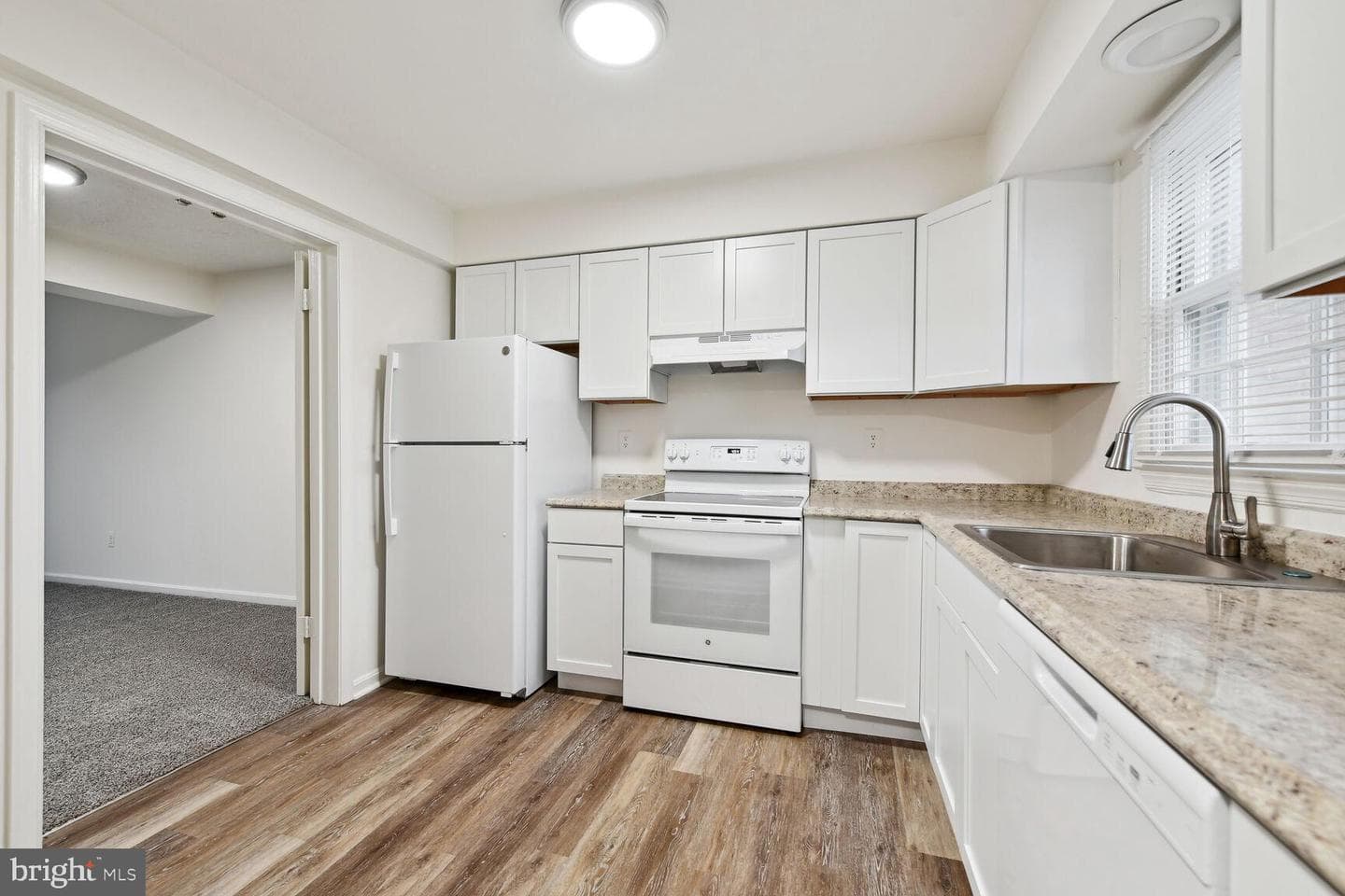 1029 Margate Court #1029c photo 9