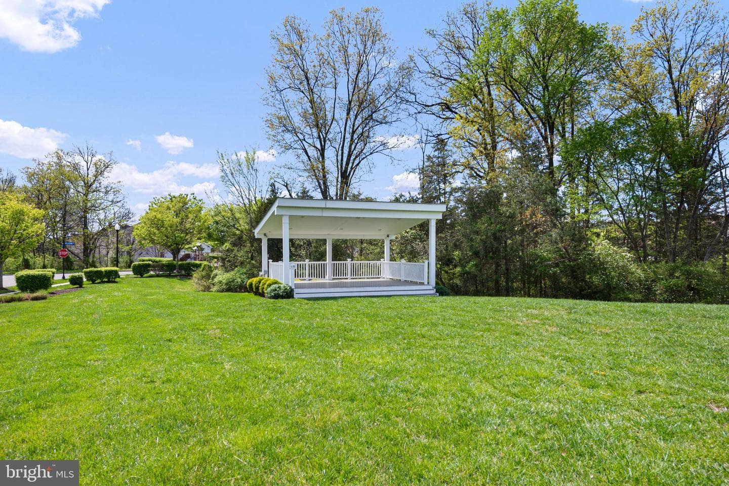 42698 Latrobe Street photo 45