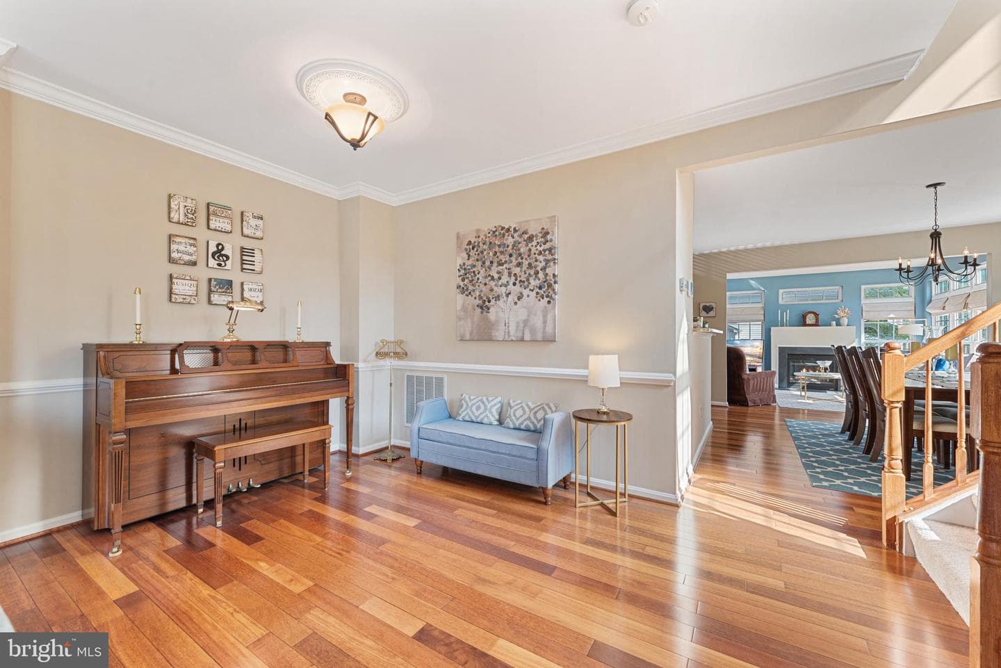 42698 Latrobe Street photo 9