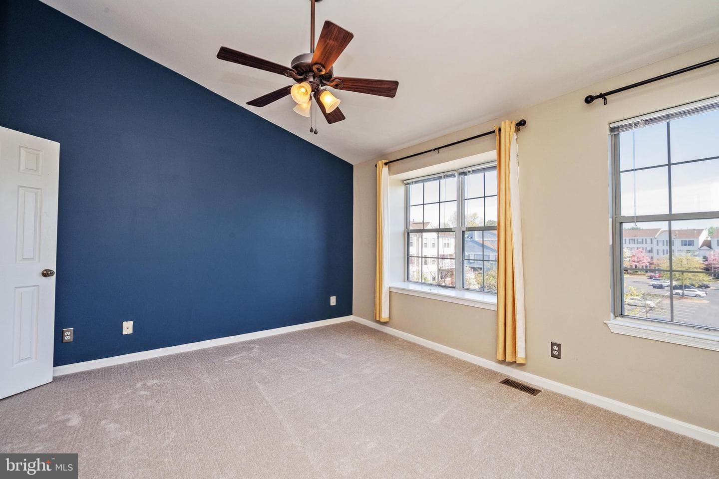 21841 Baldwin Square #301 photo 15