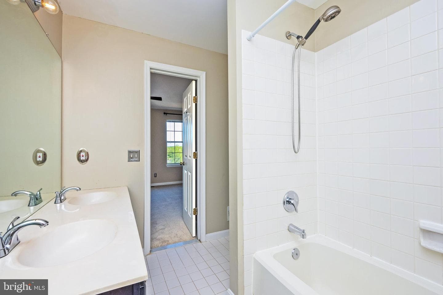 21841 Baldwin Square #301 photo 20