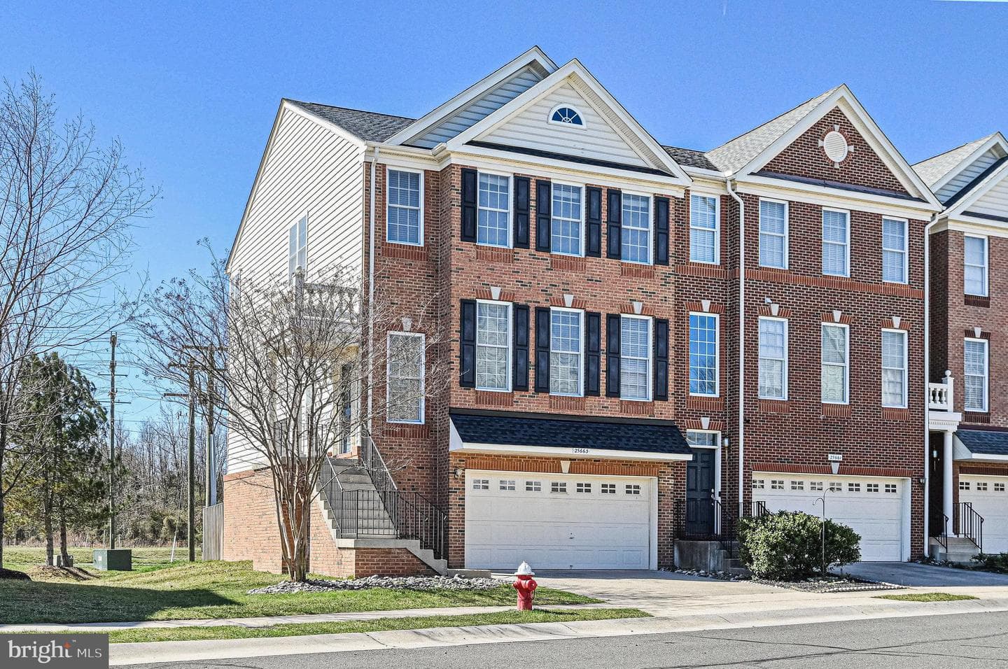 25663 America Square photo 2