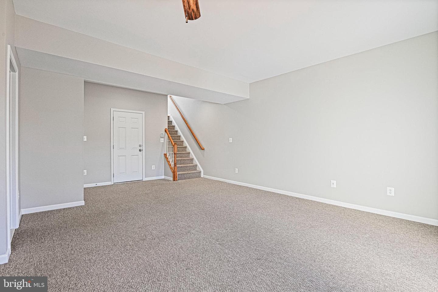 25663 America Square photo 35
