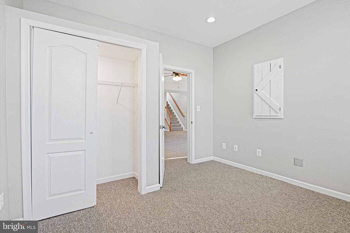 25663 America Square photo 38
