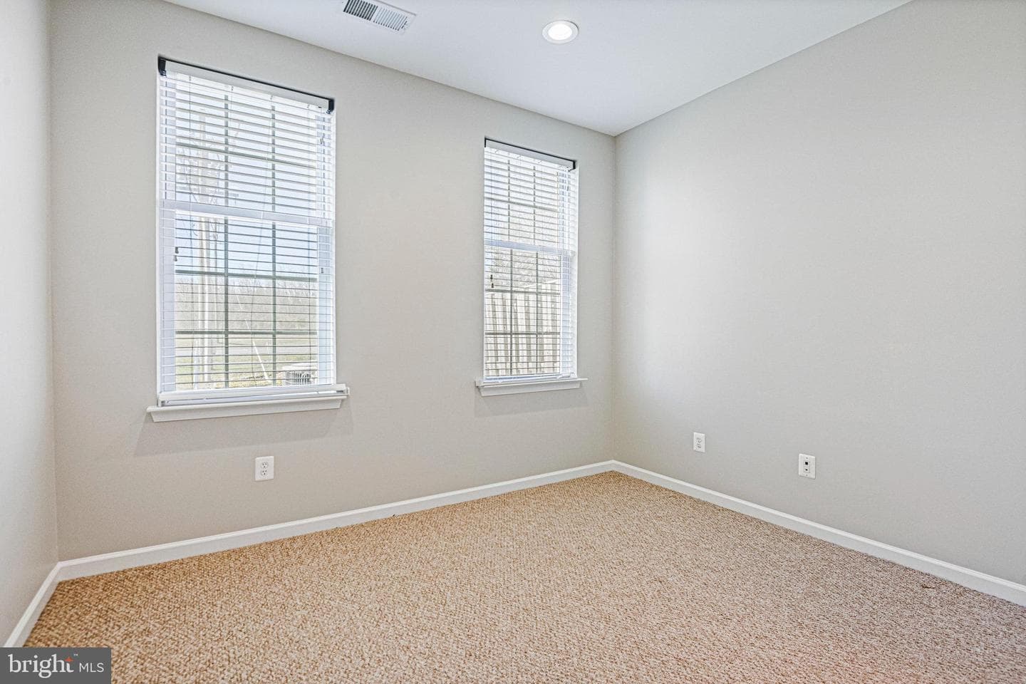 25663 America Square photo 39