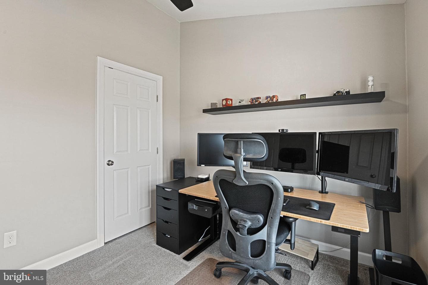 43439 Postrail Square photo 26