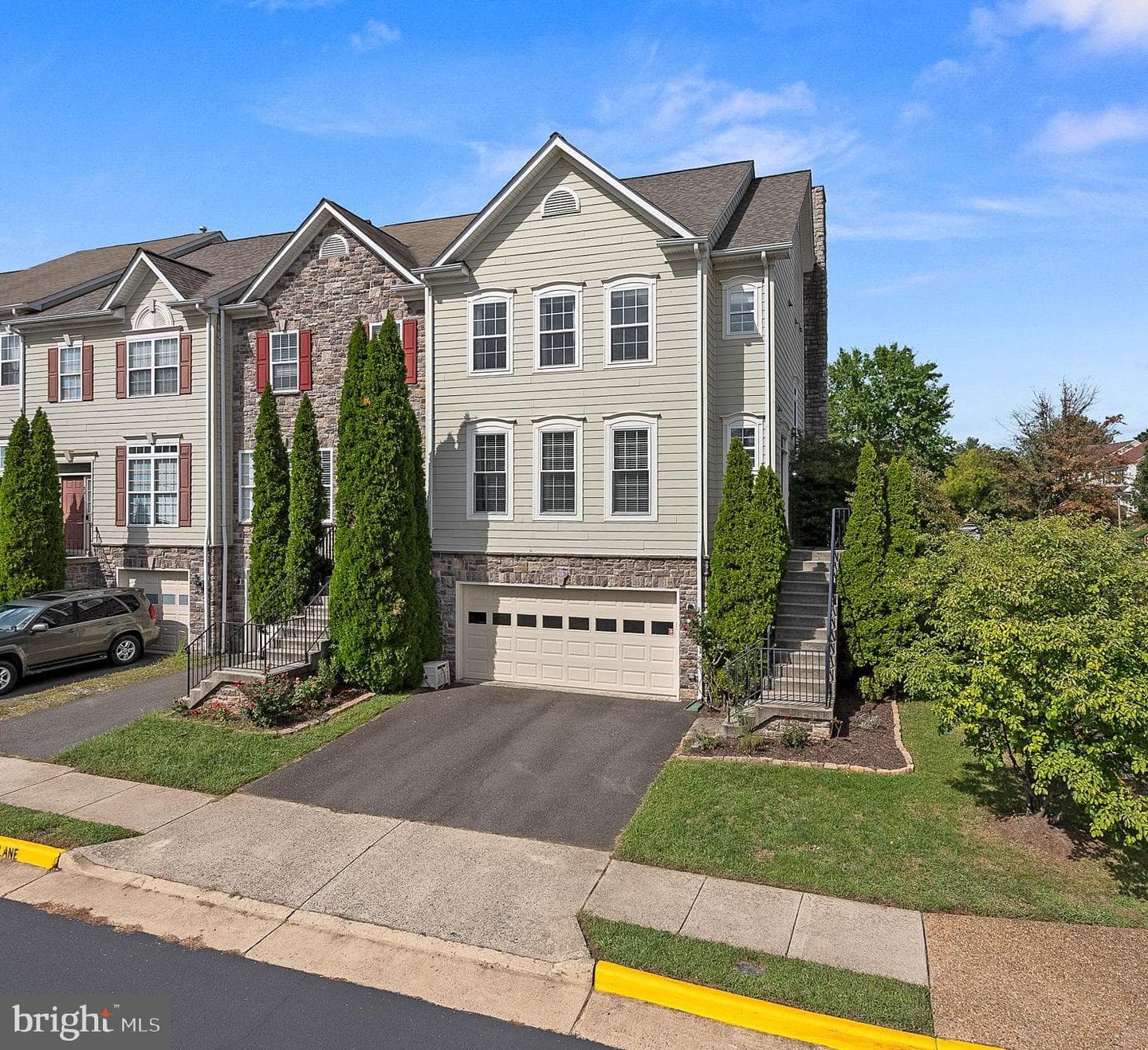 818 Ferndale Terrace NE photo 1