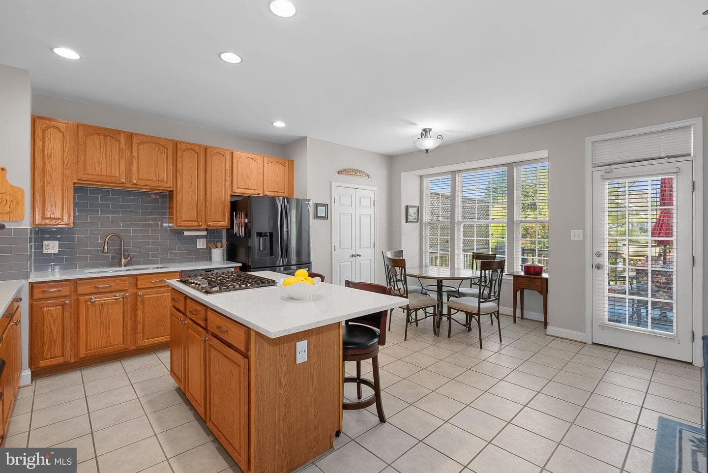 818 Ferndale Terrace NE photo 9