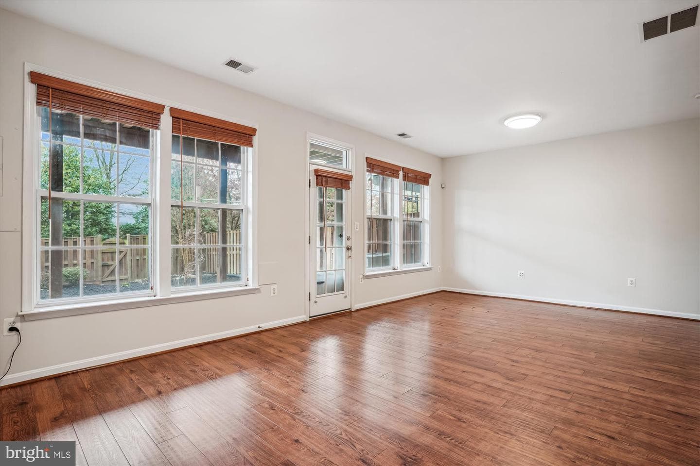 826 Revelstore Terrace NE photo 17