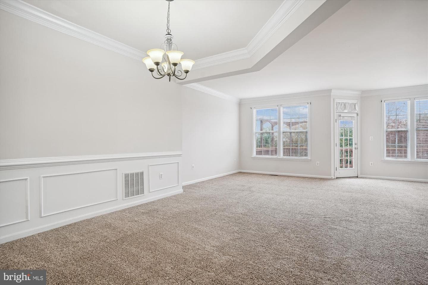 826 Revelstore Terrace NE photo 6